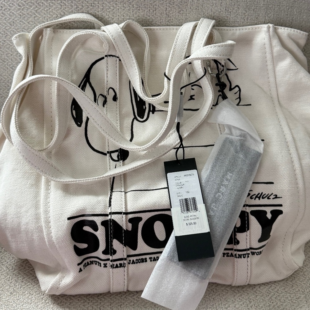 NWT super cute Snoopy MARC JACOBS Tote “I think I’m Allergic to mornings”